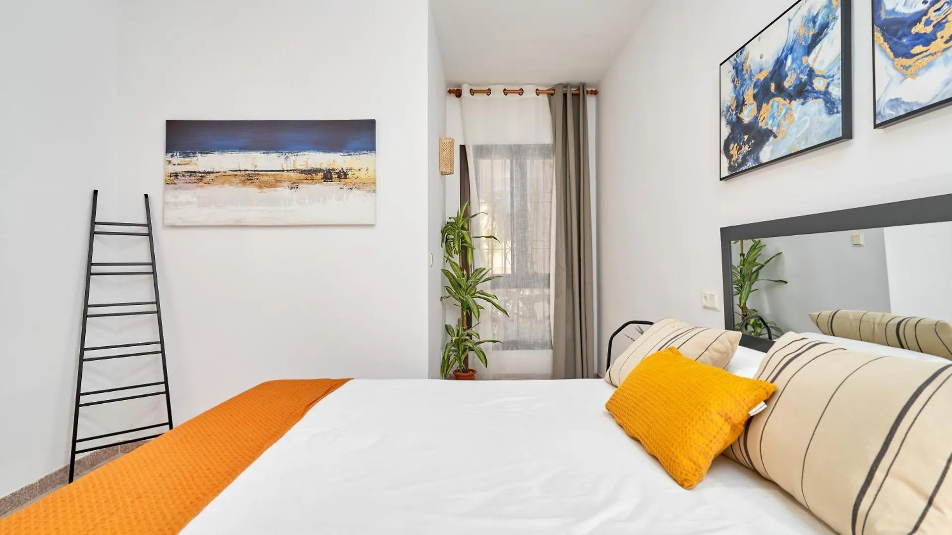 Frontline Vacation Home A86 2 Torrox 0*,  Spain